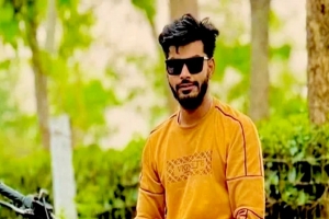  সড়ক দুর্ঘটনা : একমাত্র উপার্জনক্ষম প্রীয়মকে হারিয়ে বাকরুদ্ধ পরিবার