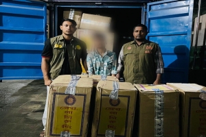 নগরীতে প্রায় ১২ লাখ টাকার ভারতীয় নাসির বিড়িসহ আটক ১