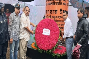  সিলেট জেলা পরিষদের প্রশাসক আবুল কাহের চৌধুরী শামীমের জুলাই স্মৃতি স্তম্ভে শ্রদ্ধা নিবেদন