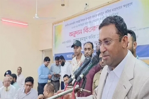  জনগণকে দেয়া উন্নয়নের প্রতিশ্রুতি বাস্তবায়ন শুরু করেছে সরকার : উপদেষ্টা হুমায়ুন কবির