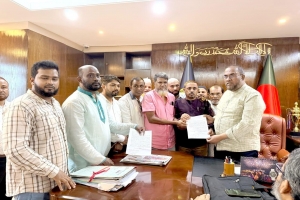 দক্ষিণ সুরমার যানজট নিরসন ও সড়ক সংস্কারের দাবিতে সিসিক প্রশাসক বরারবে স্মারকলিপি 