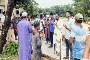 শান্তিগঞ্জের বড়মোহা গ্রামের মাদ্রাসা ও স্কুলের রাস্তা পাকাকরণ কাজের উদ্বোধন
