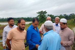 কানাইঘাটে নিরুপায় হয়ে নিজের জমিতে ১৪৪ ধারা জারি করালেন বৃদ্ধ