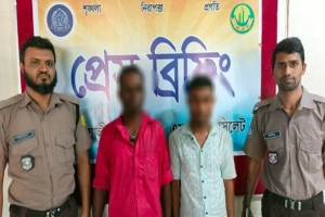  নগরীতে অটোরিকশা যাত্রীর ৩ লাখ চুরি :  চোর চক্রের ২ সদস্য আটক 