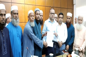 সিলেটের নবাগত জেলা প্রশাসকের সাথে ইমাম-মুয়াজ্জিন কল্যাণ পরিষদ নেতৃবৃন্দের সৌজন্য সাক্ষাৎ