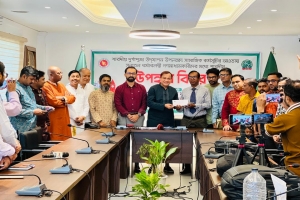  দুর্গাপূজা উপলক্ষে সনাতন ধর্মাবলম্বী সাংবাদিকদের উপহার দিল সিলেট উন্নয়ন কর্তৃপক্ষ